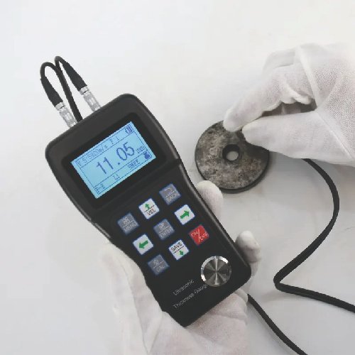 Emissions and Stack Digital Coating Thickness Gauge - Image 2